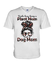 PLANT MOM V-Neck T-Shirt tile