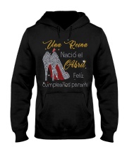una reina-guocdoi-T4 Hooded Sweatshirt thumbnail