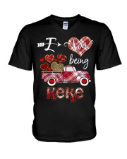 I love being Keke Hearts Art V-Neck T-Shirt tile