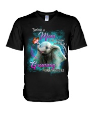 Grammy elephant Cute V-Neck T-Shirt tile