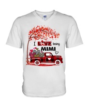 I love being mimi gift V-Neck T-Shirt tile