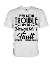 I LISTENED TO HER - PERFECT GIFT FOR DAD V-Neck T-Shirt tile
