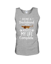 Dachshund mom Unisex Tank thumbnail
