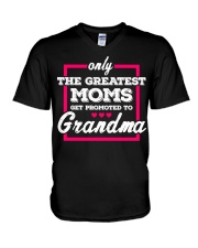 ONLY THE GREATEST MOMS GET PROMOTED TO GRANDMA V-Neck T-Shirt tile