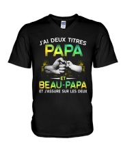 J'AI DEUX TITRES PAPA ET BEAU-PAPA V-Neck T-Shirt tile