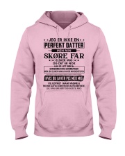 JEG ER IKKE EN PERFEKT DATTER Hooded Sweatshirt tile