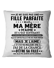 JE NE SUIS PAS UNE FILLE PARFAITE Square Pillowcase tile