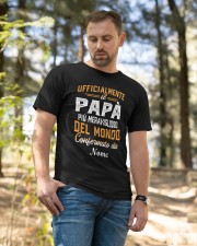 UFFICIALMENTE IL PAPA PIU MERAVIGLIOSO DEL MONDO Classic T-Shirt apparel-classic-tshirt-lifestyle-front-49