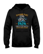 ICH HABE ZWEI TITEL PAPA Hooded Sweatshirt tile