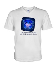 born in July the great V-Neck T-Shirt thumbnail