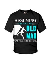 sport climbing rock old man Youth T-Shirt thumbnail