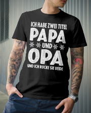 UND ICH ROCKE SIE BEIDE Classic T-Shirt lifestyle-mens-crewneck-front-6