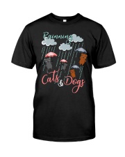 Raining dog cat Classic T-Shirt tile
