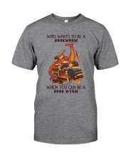 Who wants to be a bookworm Classic T-Shirt front