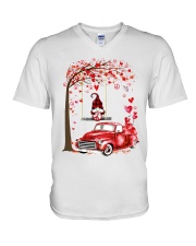 Love peace V-Neck T-Shirt tile