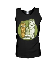 Joint custody Unisex Tank tile