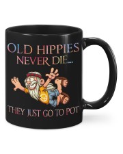 Old Hippie Never Die Mugs tile