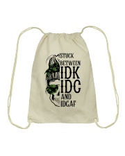 Messy Bun Skull Weed Mom Stuck Between idc, idk, idgaf Drawstring Bag tile