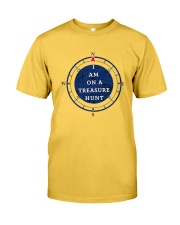 OUTER BANKS - I AM ON A TREASURE HUNT Classic T-Shirt thumbnail