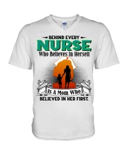 Nurse's Mom V-Neck T-Shirt tile