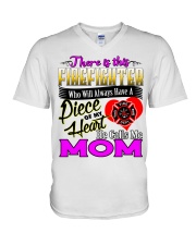 Firefighter's Mom V-Neck T-Shirt tile