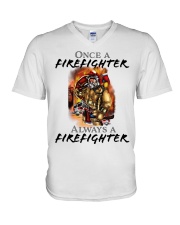 RETIRED FIREFIGHTER V-Neck T-Shirt tile