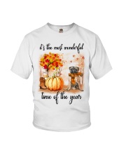 Pug dog love fall Youth T-Shirt thumbnail