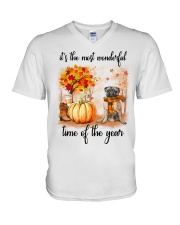 Pug dog love fall V-Neck T-Shirt thumbnail