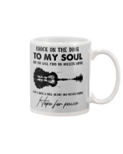 Knock on the door Mug tile