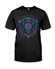 Into the darkness I roll Classic T-Shirt front