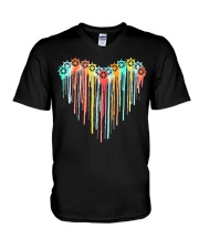 Colorful vynil record heart V-Neck T-Shirt tile