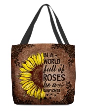 In a world full of roses All-over Tote front