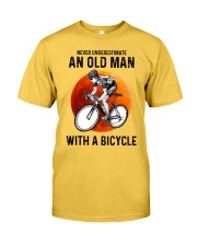 cycling never old man Classic T-Shirt front
