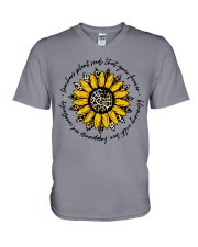 Teachers plant V-Neck T-Shirt tile