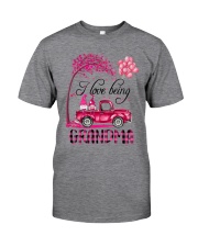 I Love Being Grandma - Happy Classic T-Shirt front