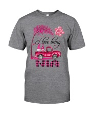 I Love Being Nia - Happy Classic T-Shirt front