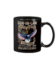 T-SHIRT - SON-IN-LAW - EAGLE - YOU VOLUNTEERED Mug tile