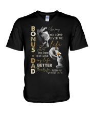 T-SHIRT - TO MY BONUS DAD - THANK YOU V-Neck T-Shirt tile