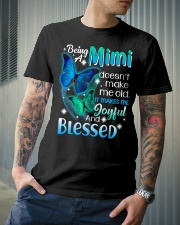 Being a mimi doesn't make me old Classic T-Shirt lifestyle-mens-crewneck-front-6