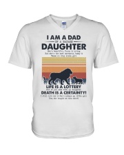 T-SHIRT - DAD - FUNNY - LION V-Neck T-Shirt tile