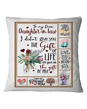 MOM TO DAUGHTER IN LAW Square Pillowcase front
