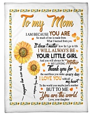DAUGHTER TO MOM Fleece Blanket tile