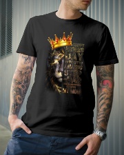 T-SHIRT - TO MY BONUS DAD - FATHER'S DAY Classic T-Shirt lifestyle-mens-crewneck-front-6