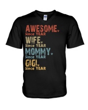Gigi - v56 V-Neck T-Shirt tile