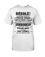The perfect gift for your girlfriend - S00 Classic T-Shirt front