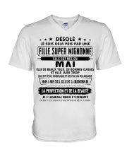 Cadeau parfait pour les proches AH005 V-Neck T-Shirt thumbnail