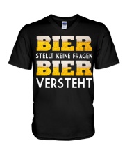 Versteht V-Neck T-Shirt thumbnail