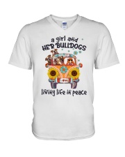 Bulldog V-Neck T-Shirt tile