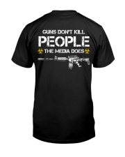 Gun don't kill people Classic T-Shirt tile
