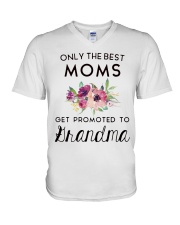 ONLY THE BEST MOMS GET PROMOTED TO HRANDMA V-Neck T-Shirt thumbnail